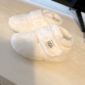 Never worn baby Uggs!!